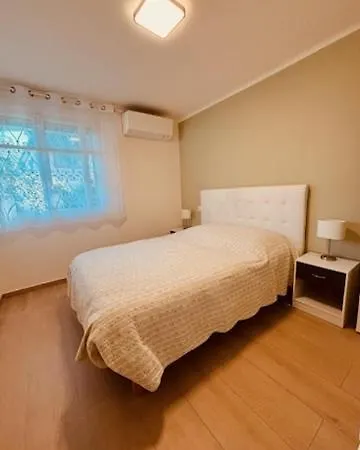 Agreable 2 Pieces Avec Terrasse Et Jardin 칸느